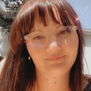 Meet your Posher, Leanne